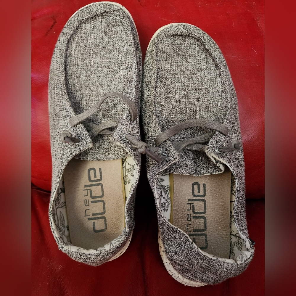 Hey Dude Size 9 Gray Shoes  Heathered Windy L Linen Comfy BENIFITS CHARITY